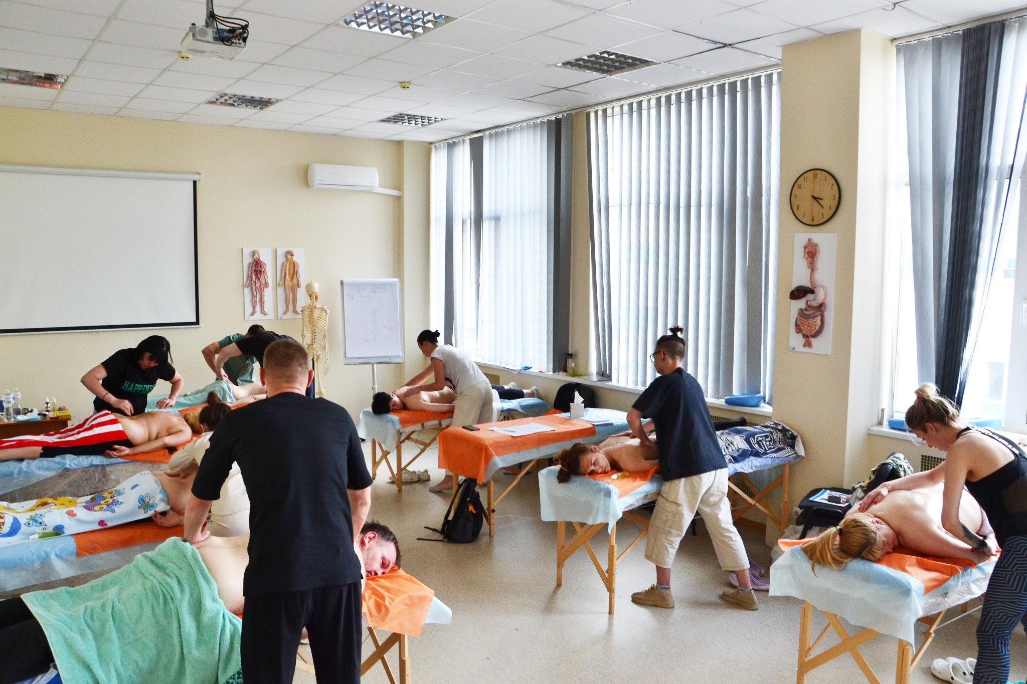 Курс массажа в Школе «Реабилитолог». Дневная группа Школа «Реабилитолог» 13717