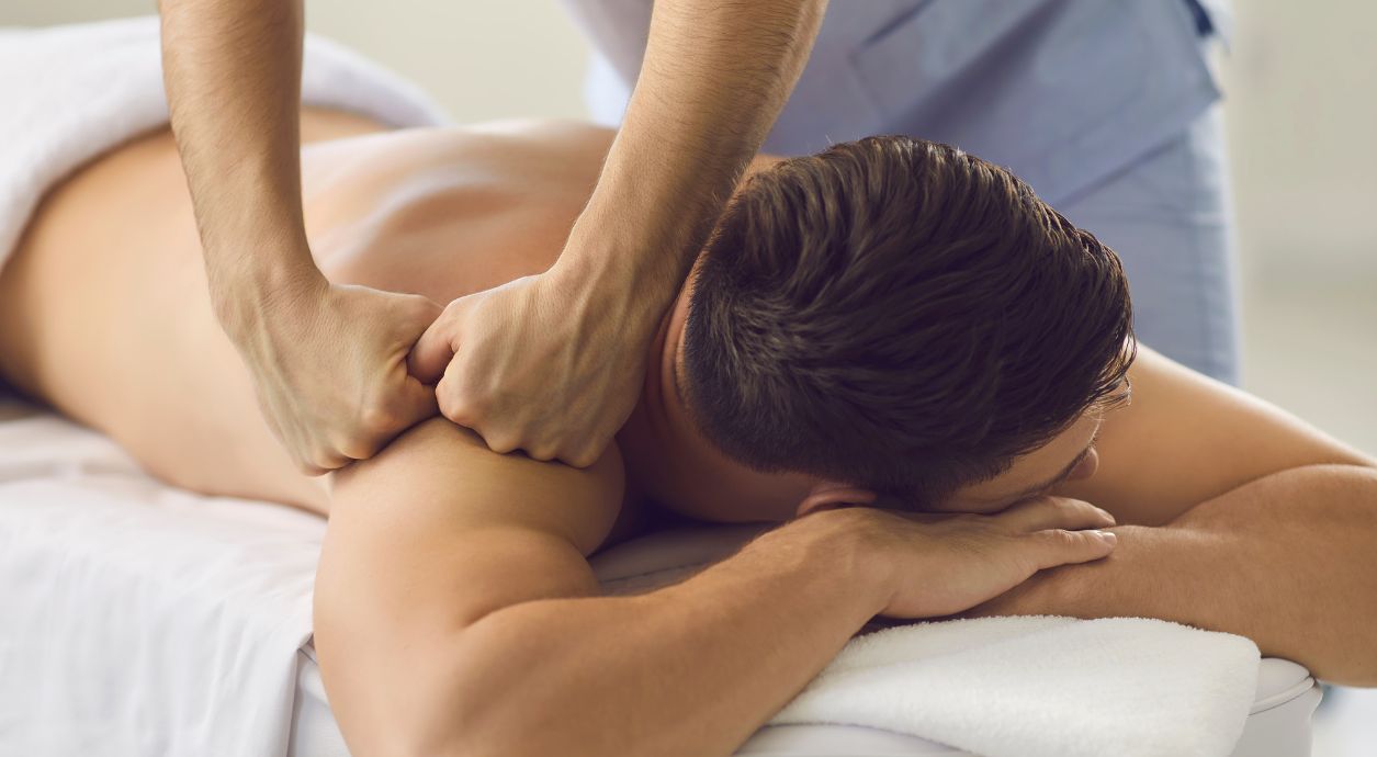 Основи класичного масажу Школа «Реабилитолог» 37719